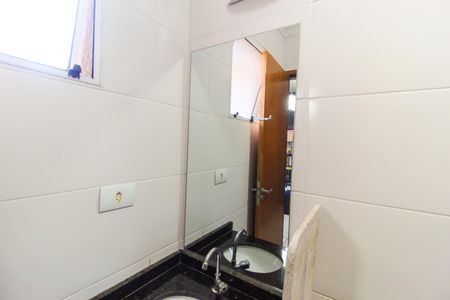 Casa de condomínio à venda com 56m², 2 quartos e 1 vaga Casa de condomínio à venda com 56m², 2 quartos e 1 vagaBanheiro da Suíte 2