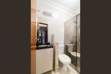 Casa de condomínio à venda com 56m², 2 quartos e 1 vaga Casa de condomínio à venda com 56m², 2 quartos e 1 vagaBanheiro da Suíte 2