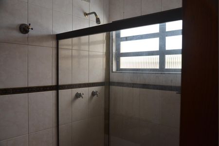 Casa para alugar com 286m², 6 quartos e 6 vagasBanheiro da Suíte 1