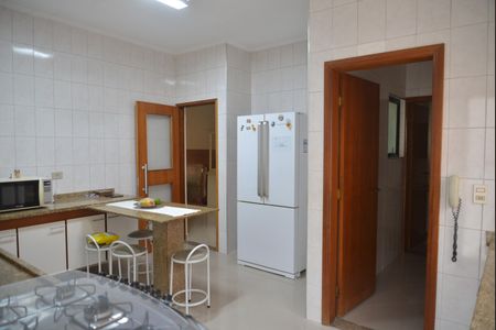 Casa para alugar com 286m², 6 quartos e 6 vagasCozinha