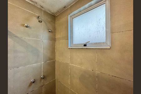 Casa de condomínio à venda com 240m², 2 quartos e 2 vagasBanheiro Social