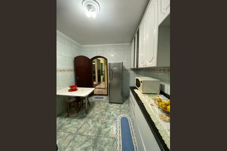 Casa à venda com 436m², 4 quartos e 1 vaga Casa à venda com 436m², 4 quartos e 1 vagaCozinha