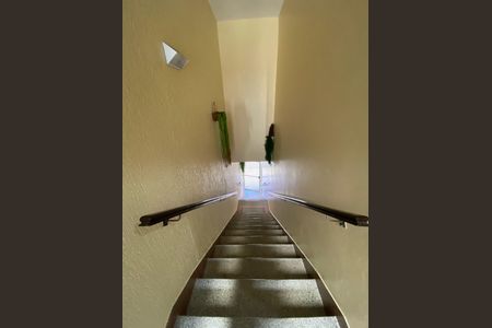 Casa à venda com 436m², 4 quartos e 1 vaga Casa à venda com 436m², 4 quartos e 1 vagaEsacada de entrada