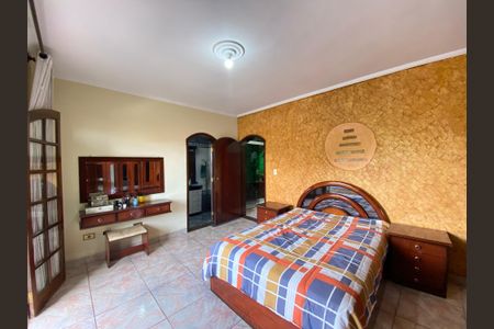 Casa à venda com 436m², 4 quartos e 1 vaga Casa à venda com 436m², 4 quartos e 1 vagaSuite