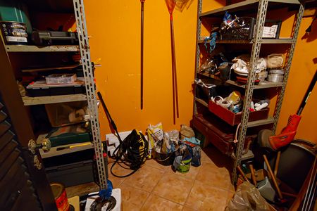 Casa à venda com 600m², 5 quartos e 6 vagas Casa à venda com 600m², 5 quartos e 6 vagasquarto de material
