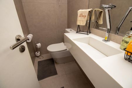 Casa de condomínio à venda com 320m², 6 quartos e 1 vaga Casa de condomínio à venda com 320m², 6 quartos e 1 vagaLavabo