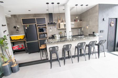 Casa de condomínio à venda com 320m², 6 quartos e 1 vaga Casa de condomínio à venda com 320m², 6 quartos e 1 vagaÁrea externa