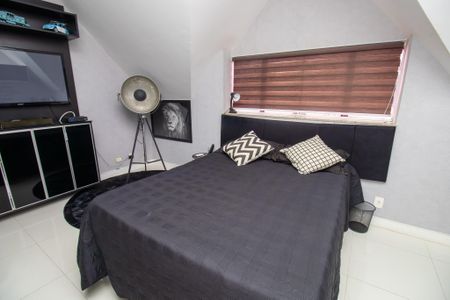 Casa de condomínio à venda com 320m², 6 quartos e 1 vaga Casa de condomínio à venda com 320m², 6 quartos e 1 vagaQuarto 5