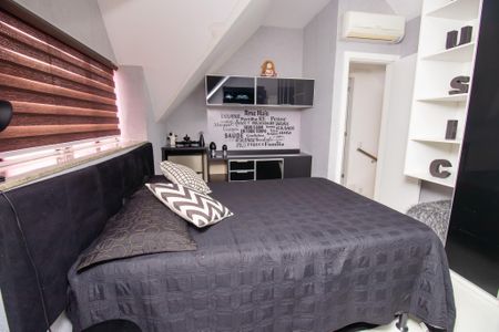 Casa de condomínio à venda com 320m², 6 quartos e 1 vaga Casa de condomínio à venda com 320m², 6 quartos e 1 vagaQuarto 5