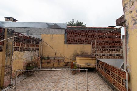 Casa à venda com 100m², 2 quartos e 1 vaga Casa à venda com 100m², 2 quartos e 1 vagaQuintal