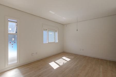 Casa à venda com 203m², 3 quartos e 4 vagasSuíte 2