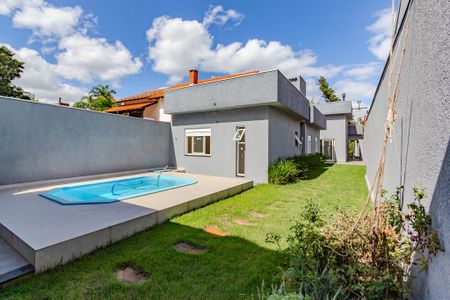 Casa à venda com 203m², 3 quartos e 4 vagasQuintal