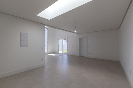 Casa à venda com 203m², 3 quartos e 4 vagasSala