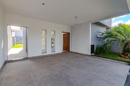 Casa à venda com 203m², 3 quartos e 4 vagasGaragem