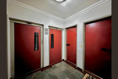 Apartamento à venda com 45m², 2 quartos e 1 vagaÁrea comum - Elevador