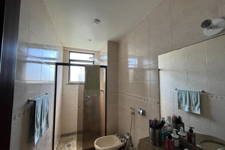 Apartamento à venda com 139m², 3 quartos e 2 vagas Apartamento à venda com 139m², 3 quartos e 2 vagasBanheiro 1