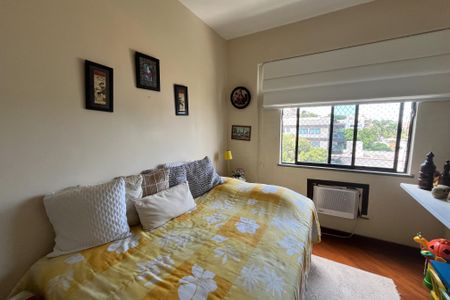 Apartamento à venda com 139m², 3 quartos e 2 vagas Apartamento à venda com 139m², 3 quartos e 2 vagasQuarto 3