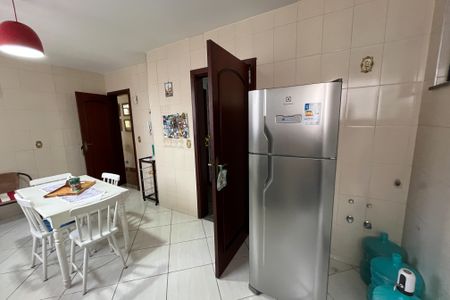 Apartamento à venda com 139m², 3 quartos e 2 vagas Apartamento à venda com 139m², 3 quartos e 2 vagasCozinha