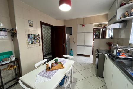 Apartamento à venda com 139m², 3 quartos e 2 vagas Apartamento à venda com 139m², 3 quartos e 2 vagasCozinha