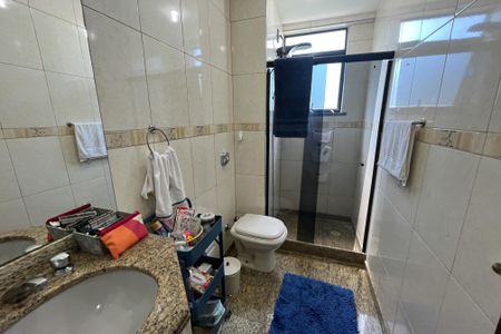 Apartamento à venda com 139m², 3 quartos e 2 vagas Apartamento à venda com 139m², 3 quartos e 2 vagasBanheiro 2