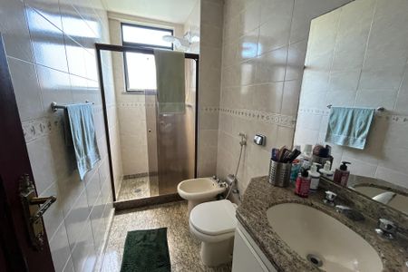 Apartamento à venda com 139m², 3 quartos e 2 vagas Apartamento à venda com 139m², 3 quartos e 2 vagasBanheiro 1