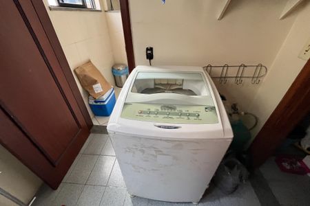 Apartamento à venda com 139m², 3 quartos e 2 vagas Apartamento à venda com 139m², 3 quartos e 2 vagasÁrea de Serviço