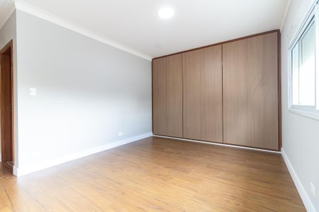 Casa à venda com 236m², 4 quartos e 3 vagas Casa à venda com 236m², 4 quartos e 3 vagasSuíte