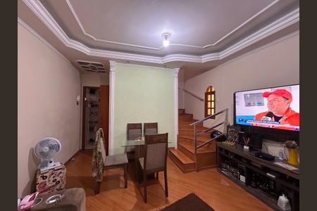 Casa à venda com 125m², 2 quartos e 2 vagasSala