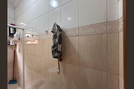 Casa à venda com 125m², 2 quartos e 2 vagasBanheiro 1