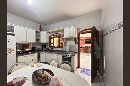 Casa à venda com 125m², 2 quartos e 2 vagasCozinha