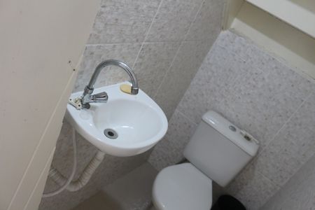 Casa à venda com 128m², 3 quartos e sem vagaLavabo