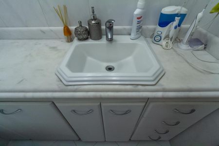 Apartamento à venda com 104m², 3 quartos e 2 vagas Apartamento à venda com 104m², 3 quartos e 2 vagasBanheiro da Suíte