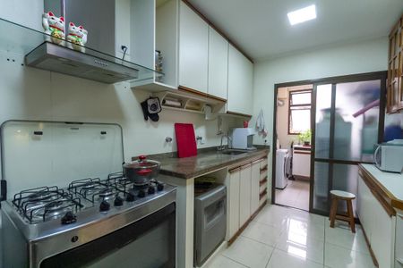 Apartamento à venda com 104m², 3 quartos e 2 vagas Apartamento à venda com 104m², 3 quartos e 2 vagasCozinha