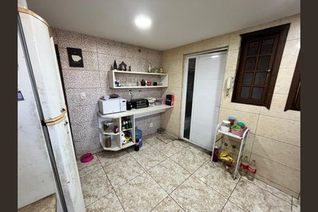 Casa à venda com 370m², 4 quartos e 2 vagas Casa à venda com 370m², 4 quartos e 2 vagasCozinha