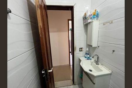 Casa à venda com 370m², 4 quartos e 2 vagas Casa à venda com 370m², 4 quartos e 2 vagasBanheiro 2