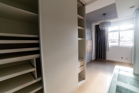 Apartamento à venda com 152m², 2 quartos e 3 vagasCloset da suíte