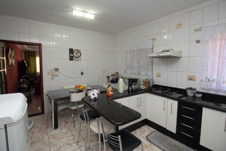 Casa à venda com 131m², 3 quartos e 4 vagas Casa à venda com 131m², 3 quartos e 4 vagasCozinha