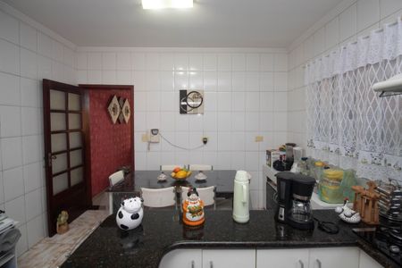 Casa à venda com 131m², 3 quartos e 4 vagas Casa à venda com 131m², 3 quartos e 4 vagasCozinha