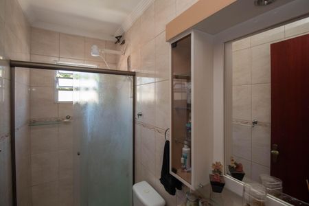 Casa à venda com 131m², 3 quartos e 4 vagas Casa à venda com 131m², 3 quartos e 4 vagasBanheiro Social