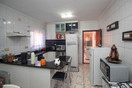 Casa à venda com 131m², 3 quartos e 4 vagas Casa à venda com 131m², 3 quartos e 4 vagasCozinha