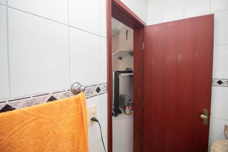 Casa à venda com 131m², 3 quartos e 4 vagas Casa à venda com 131m², 3 quartos e 4 vagasBanheiro da Suíte 1
