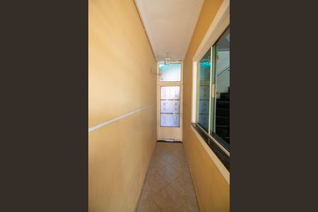 Casa à venda com 131m², 3 quartos e 4 vagas Casa à venda com 131m², 3 quartos e 4 vagasPorta