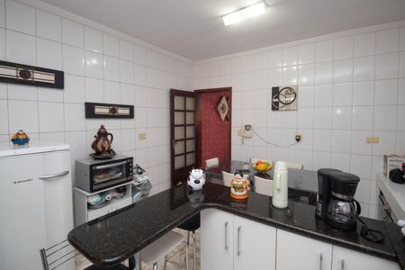 Casa à venda com 131m², 3 quartos e 4 vagas Casa à venda com 131m², 3 quartos e 4 vagasCozinha