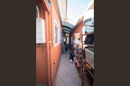 Casa à venda com 131m², 3 quartos e 4 vagas Casa à venda com 131m², 3 quartos e 4 vagasCorredor