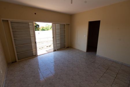 Casa à venda com 214m², 3 quartos e 3 vagas Casa à venda com 214m², 3 quartos e 3 vagasSuíte