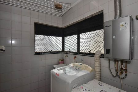 Apartamento à venda com 114m², 3 quartos e 3 vagas Apartamento à venda com 114m², 3 quartos e 3 vagasÁrea de Serviço