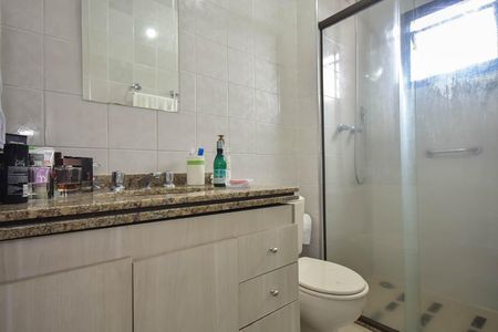 Apartamento à venda com 114m², 3 quartos e 3 vagas Apartamento à venda com 114m², 3 quartos e 3 vagasBanheiro Suíte 1