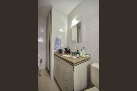 Apartamento à venda com 114m², 3 quartos e 3 vagas Apartamento à venda com 114m², 3 quartos e 3 vagasBanheiro Suíte 1