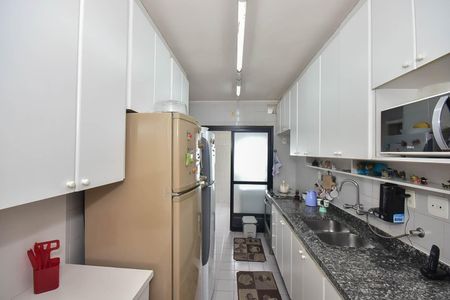 Apartamento à venda com 114m², 3 quartos e 3 vagas Apartamento à venda com 114m², 3 quartos e 3 vagasCozinha