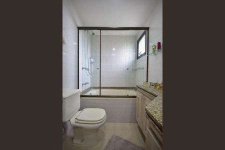 Apartamento à venda com 114m², 3 quartos e 3 vagas Apartamento à venda com 114m², 3 quartos e 3 vagasBanheiro da Suíte 3